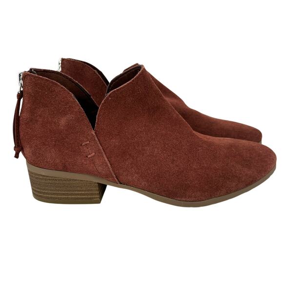 Kenneth Cole Ankle Bootie Size 7 Reddish Brown Suede Leather Back Zip Side Skip - Picture 1 of 9